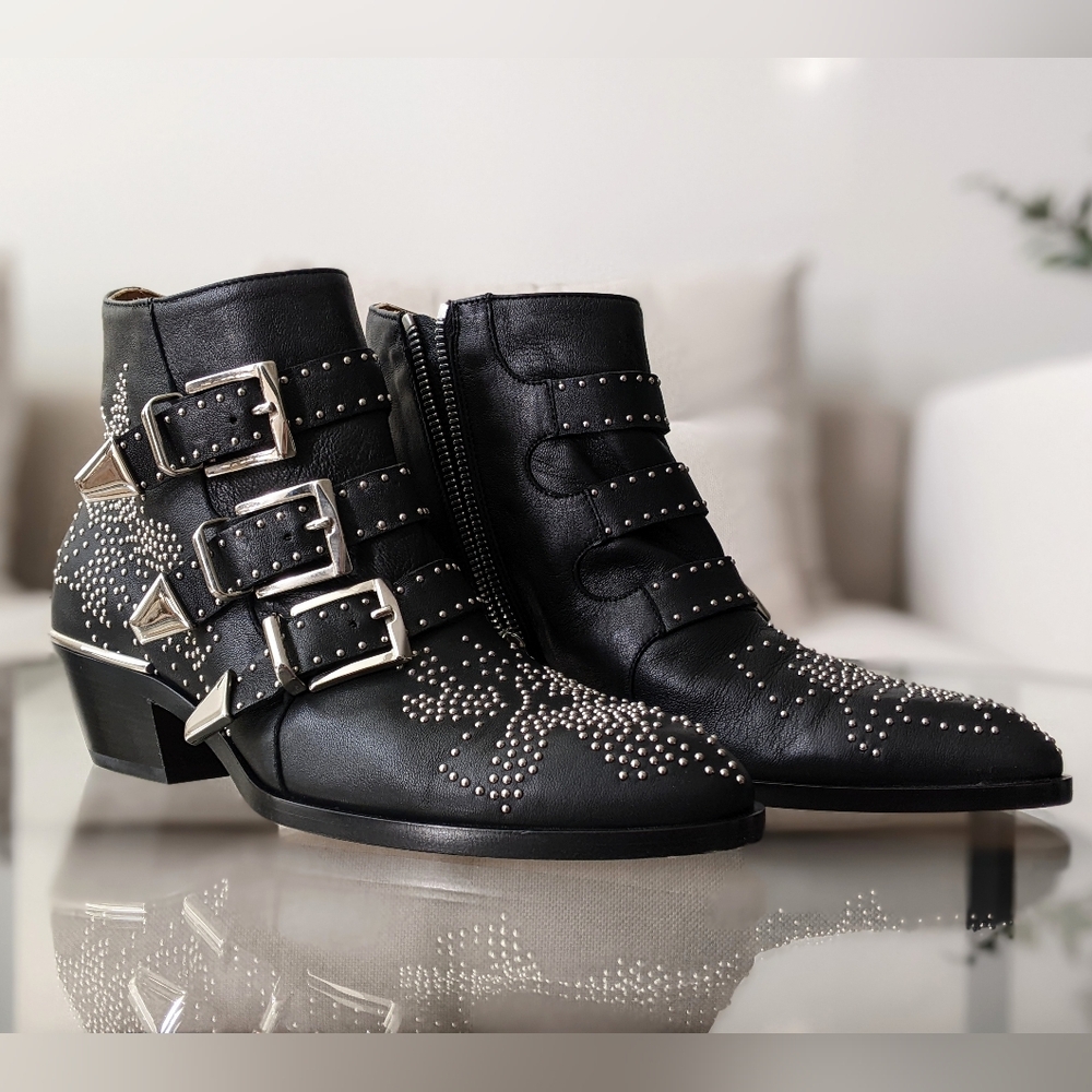 Chloé Susanna Embellished Buckled Boots